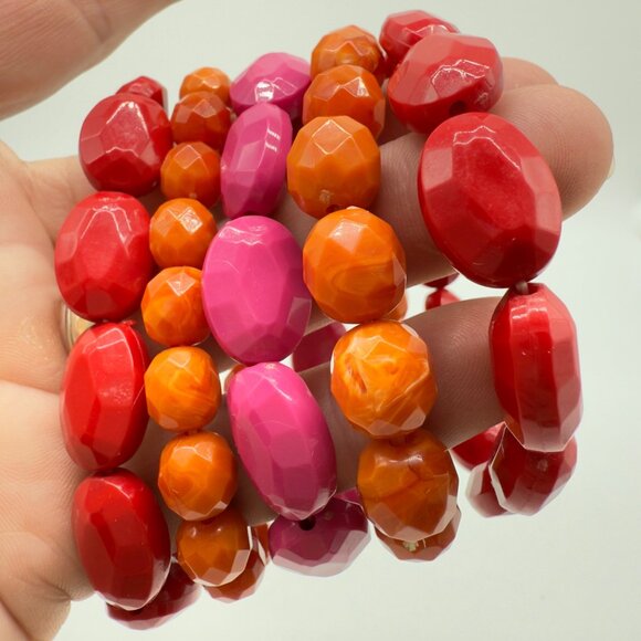 Vtg Multicolor Faceted Bead Stretch Bracelets Red Orange Pink Plastic Set of 5 - Picture 6 of 7